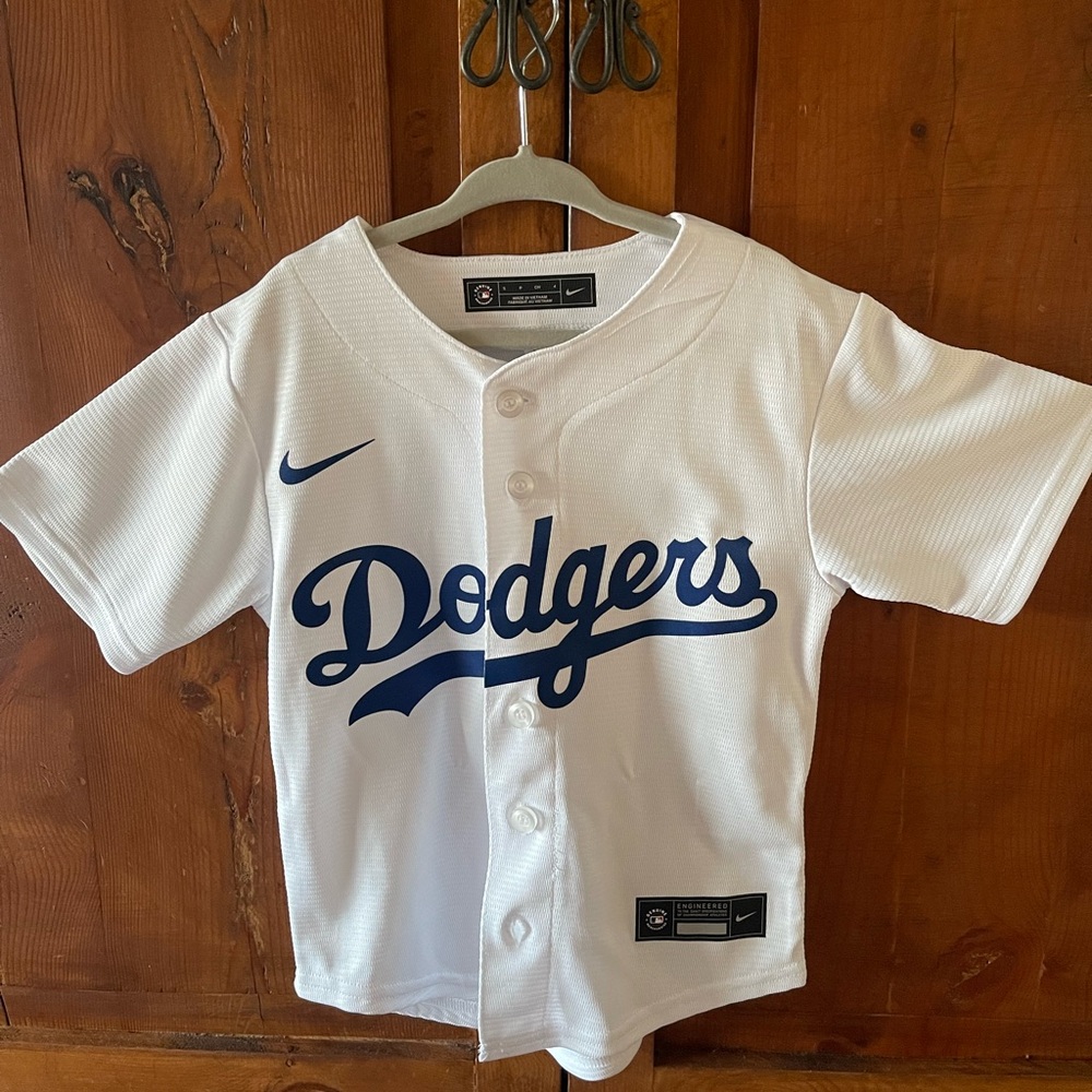 Toddler dodger jersey🤍